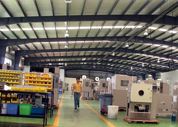 E14玉米灯阻容降压专用680nF贴片电容的技术服务与应用